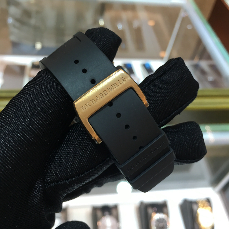 RICHARD MILLE 理查德米勒 男士系列，RM004。48*39.7毫米表径，18K玫瑰金表壳，镂空面盘，手动上弦机械机芯。 单表无附件。