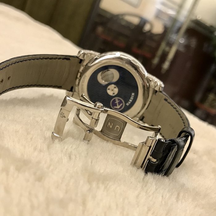 Ulysse Nardin 雅典 奇想系列，029-80。44.5毫米表径，PT950铂金原镶钻圈，镶钻指针，钻石心卡罗素陀飞轮，全球限量99枚，专柜定价150多万。 全套附件齐全。