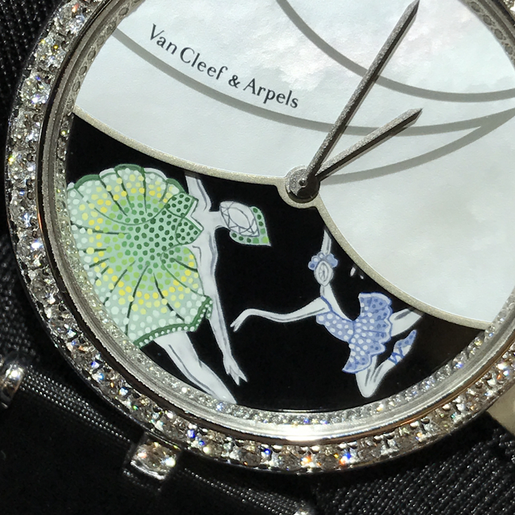 Van Cleef & Arpels 梵克雅宝，ARF16200。38毫米表径，18K白金钻石表圈，贝母/珐琅面盘，手动上弦机械机芯。 单表附保卡。
